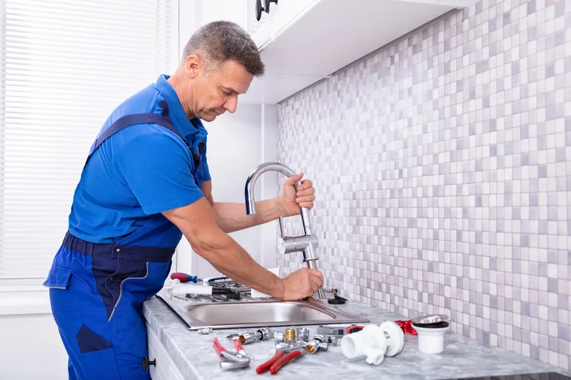 Plombier professionnel en dépannage — Anavel Plomberie Lille, Lille